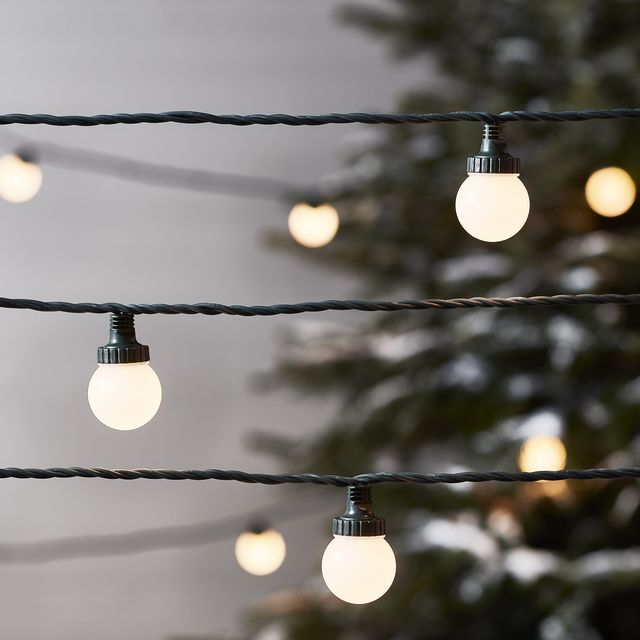 5 ways to hang your outdoor christmas lights like a pro
