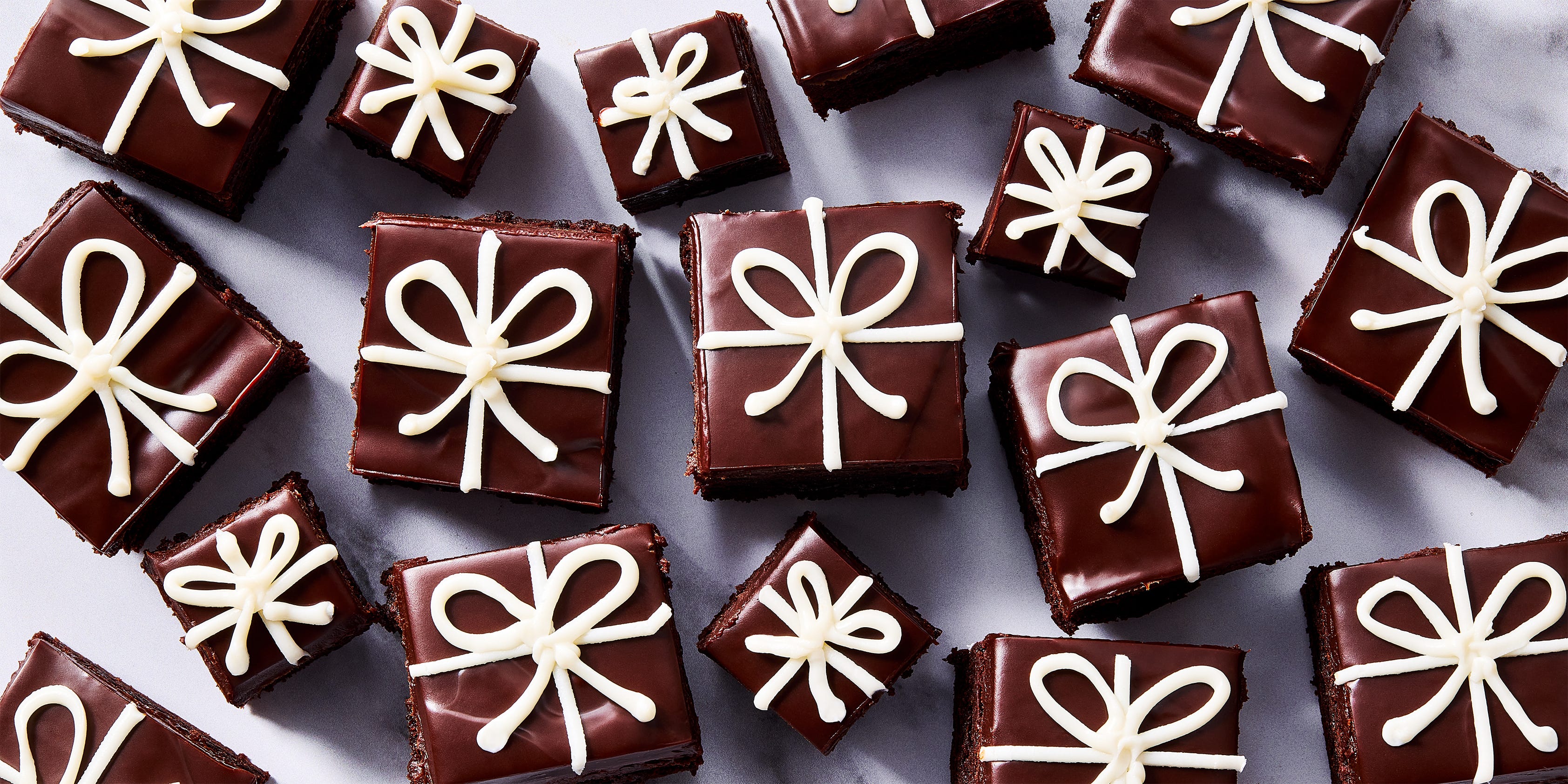 Ditch The Wrapping Paper & Gift These Christmas Present Brownies Instead