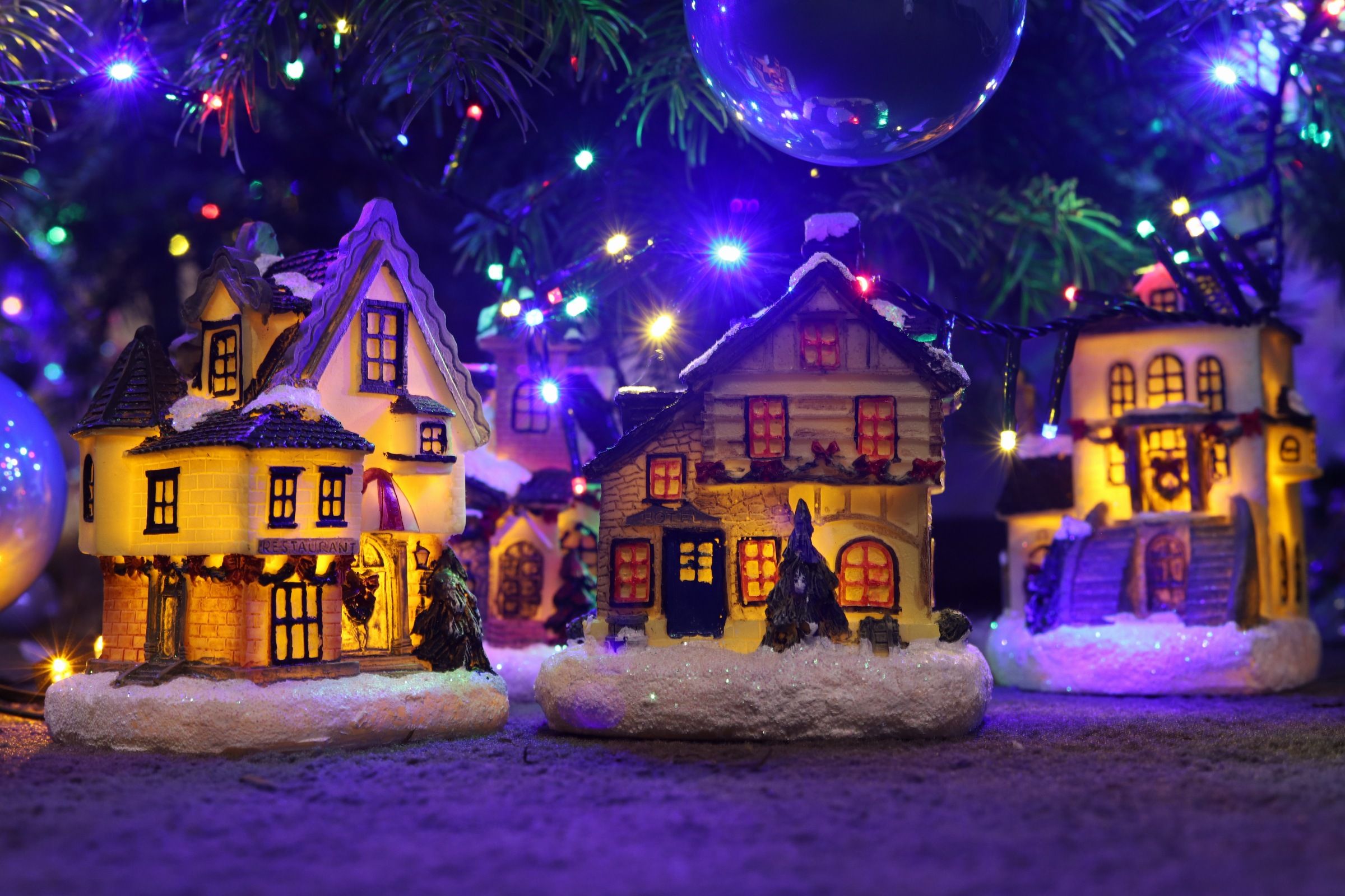 Largest Christmas Village Set Up 2022 12 Best Christmas Village Sets To Decorate For The Holiday Season