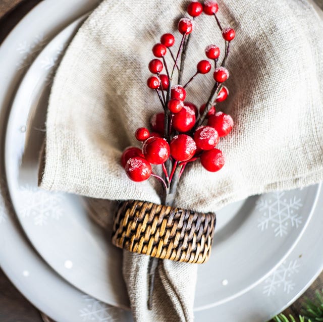 christmas table decorations cranberry place setting