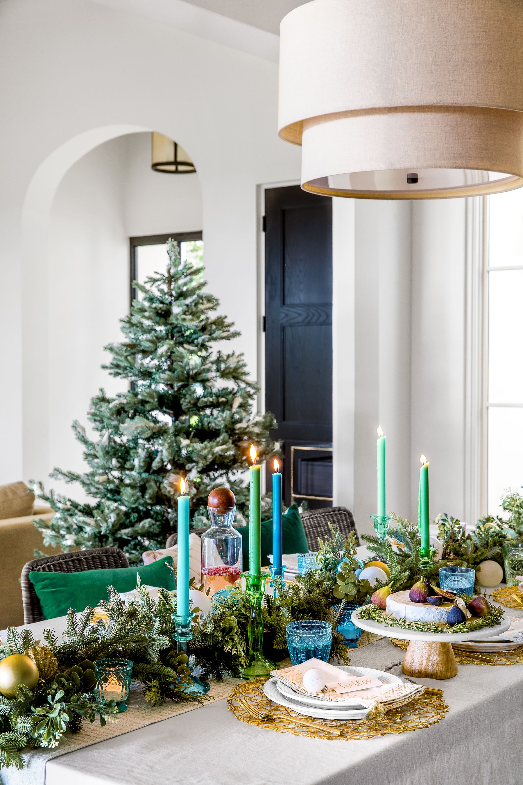 38+ Christmas Table Ideas 2021