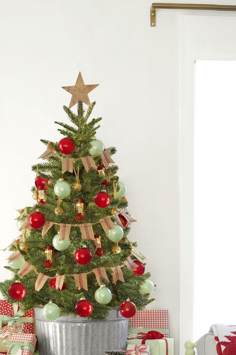 Best Christmas Tree Ribbon Ideas Ways To Add Ribbon To Your