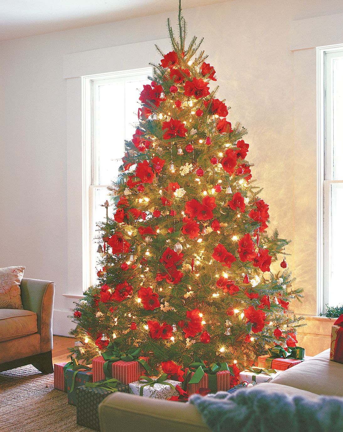 70 Decorated Christmas Tree Ideas - Pictures of Christmas Tree Inspiration