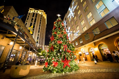 Featured image of post Best Places To Visit In Christmas Holidays In Usa - We rank the 15 best places to visit in december.