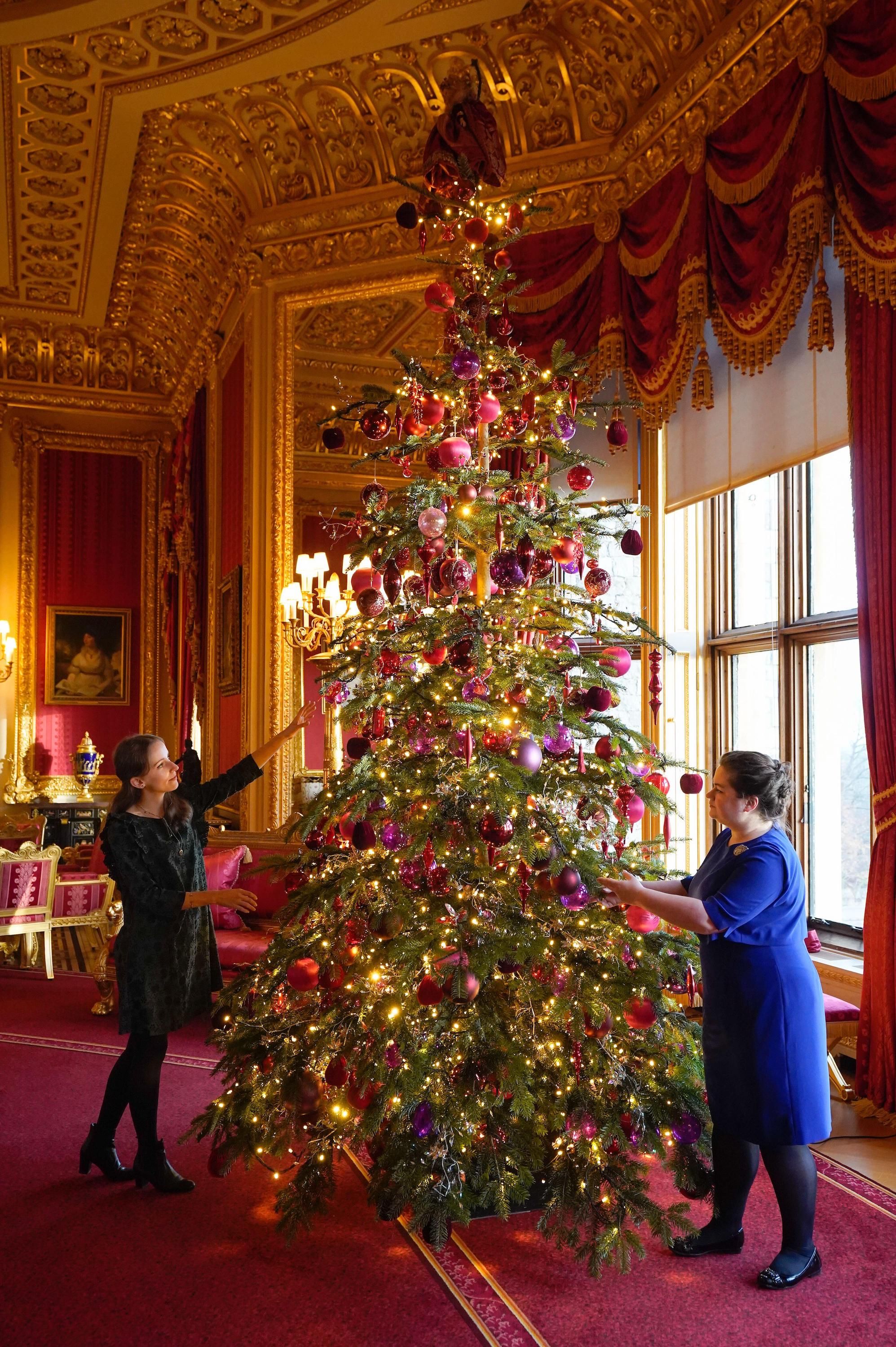 Windsor Castle's Christmas decorations go on display – including a 20ft tree