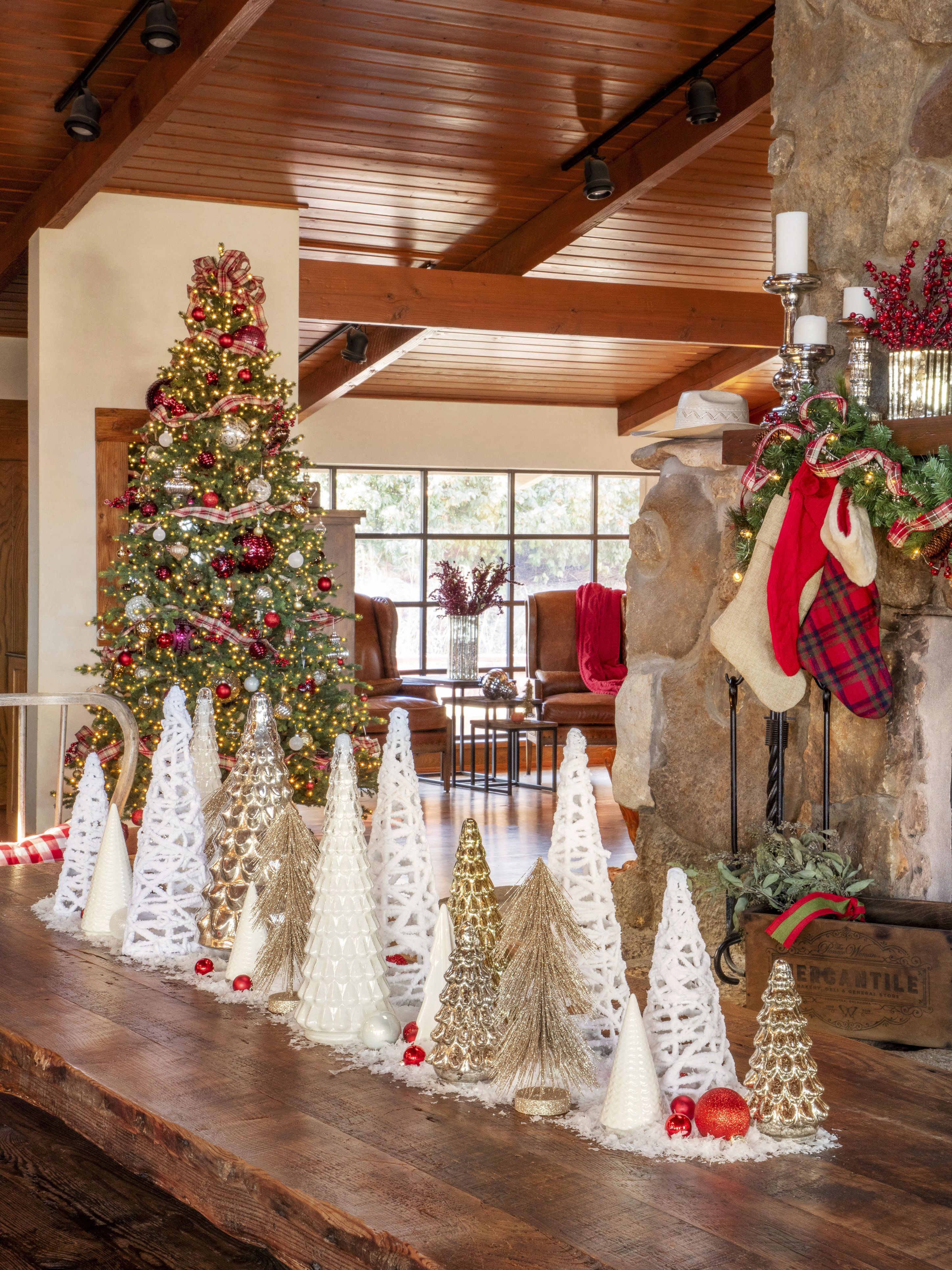 how to wrap a christmas tree with burlap