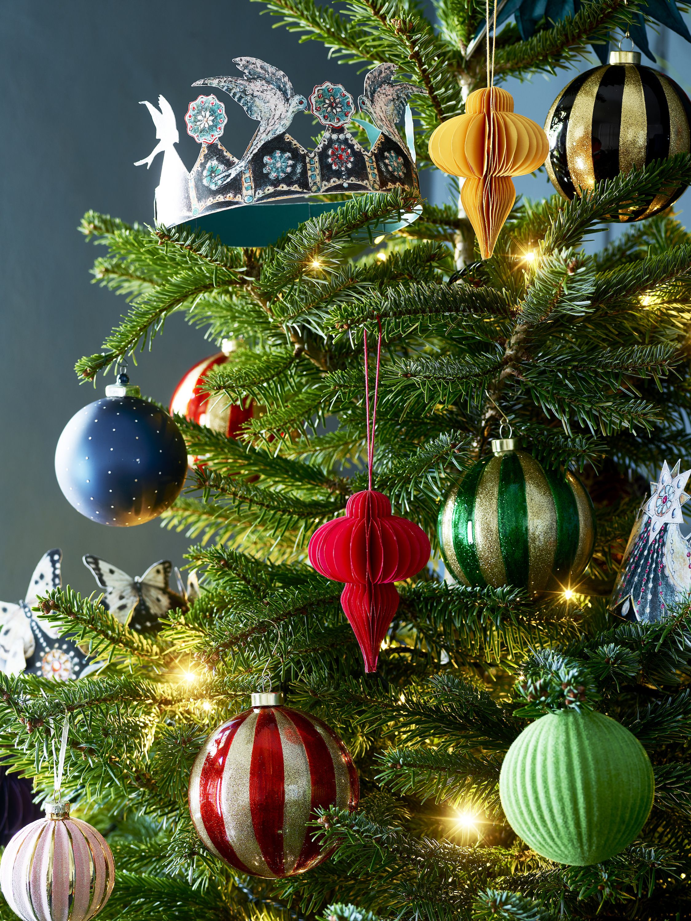 When To Take Christmas Tree Down & Decorations: Twelfth Night