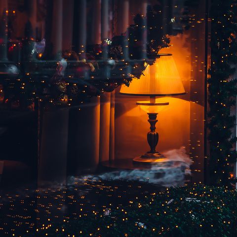 30 Christmas Window Decorations 2020 — Best Holiday Window Decor