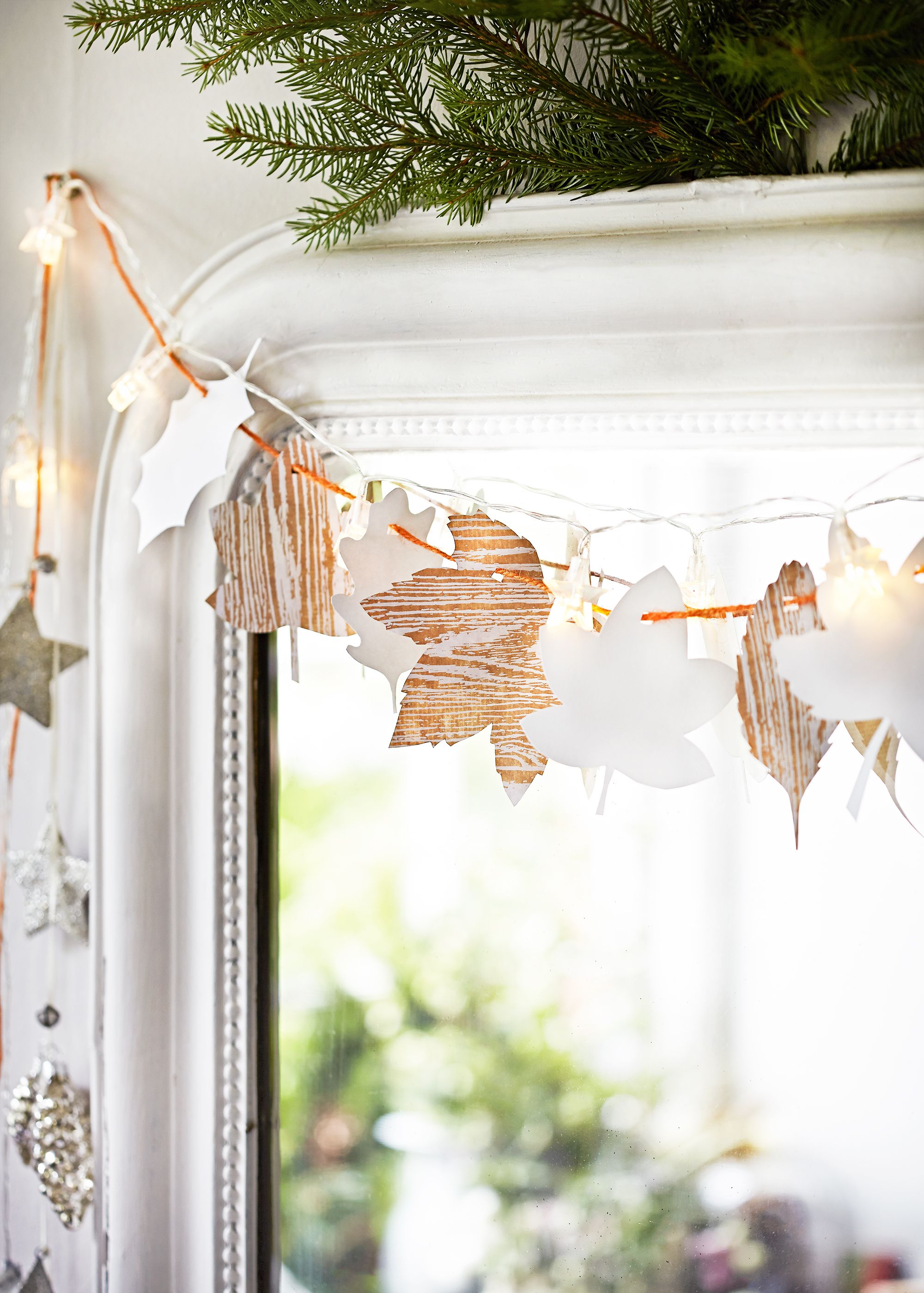 Christmas Window Display Ideas  17 Easy Diy Christmas Window