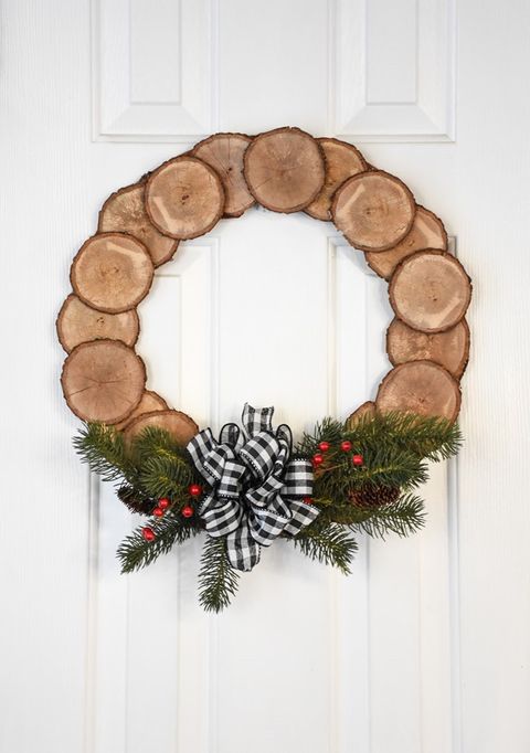 20 Best Christmas Wood Crafts - DIY Holiday Wood Projects and Ideas