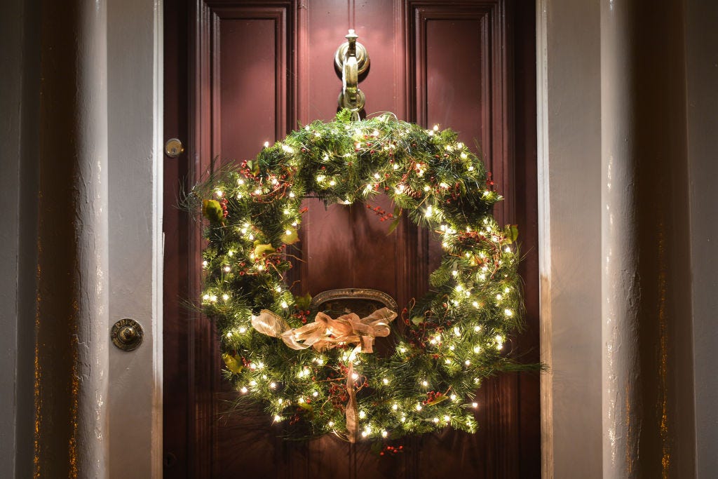 The best real wreaths for Christmas 2021