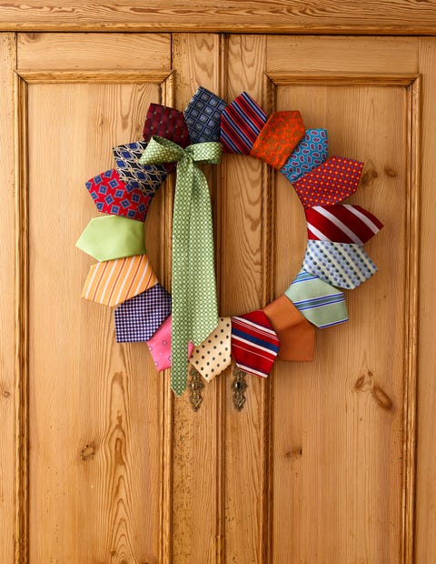 christmas wreath ideas, tie wreath