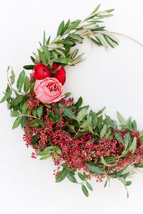 50 diy christmas wreath ideas how to make holiday wreaths crafts