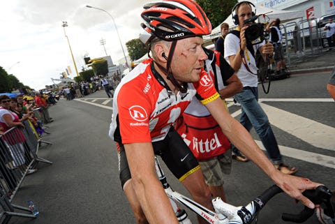 chateauroux, francja 8 lipca francja od christopher horner z zespołu radioshack podczas 7 etapu tour de france 8 lipca 2011 z le mans do chateauroux, francja fot. james starttagence zoomgetty images