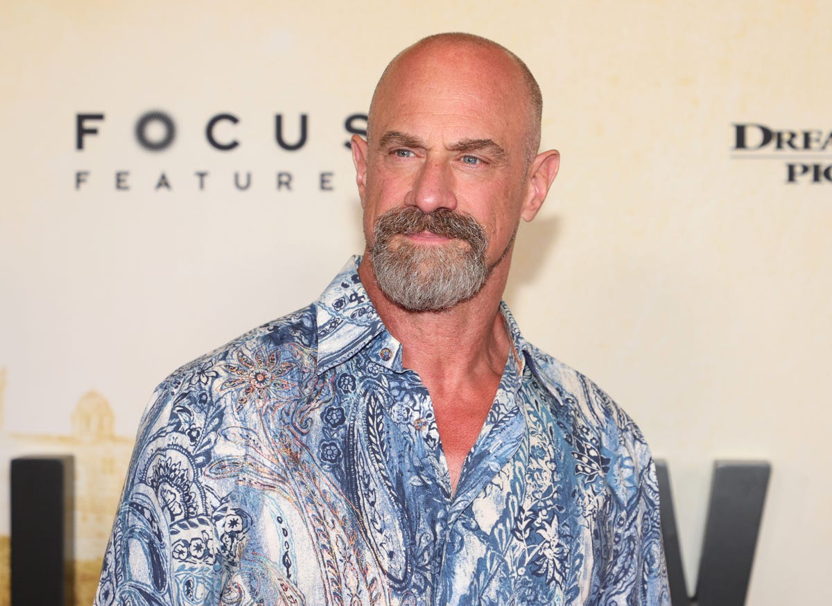 Christopher Meloni Discusses His 'Zaddy' Diet