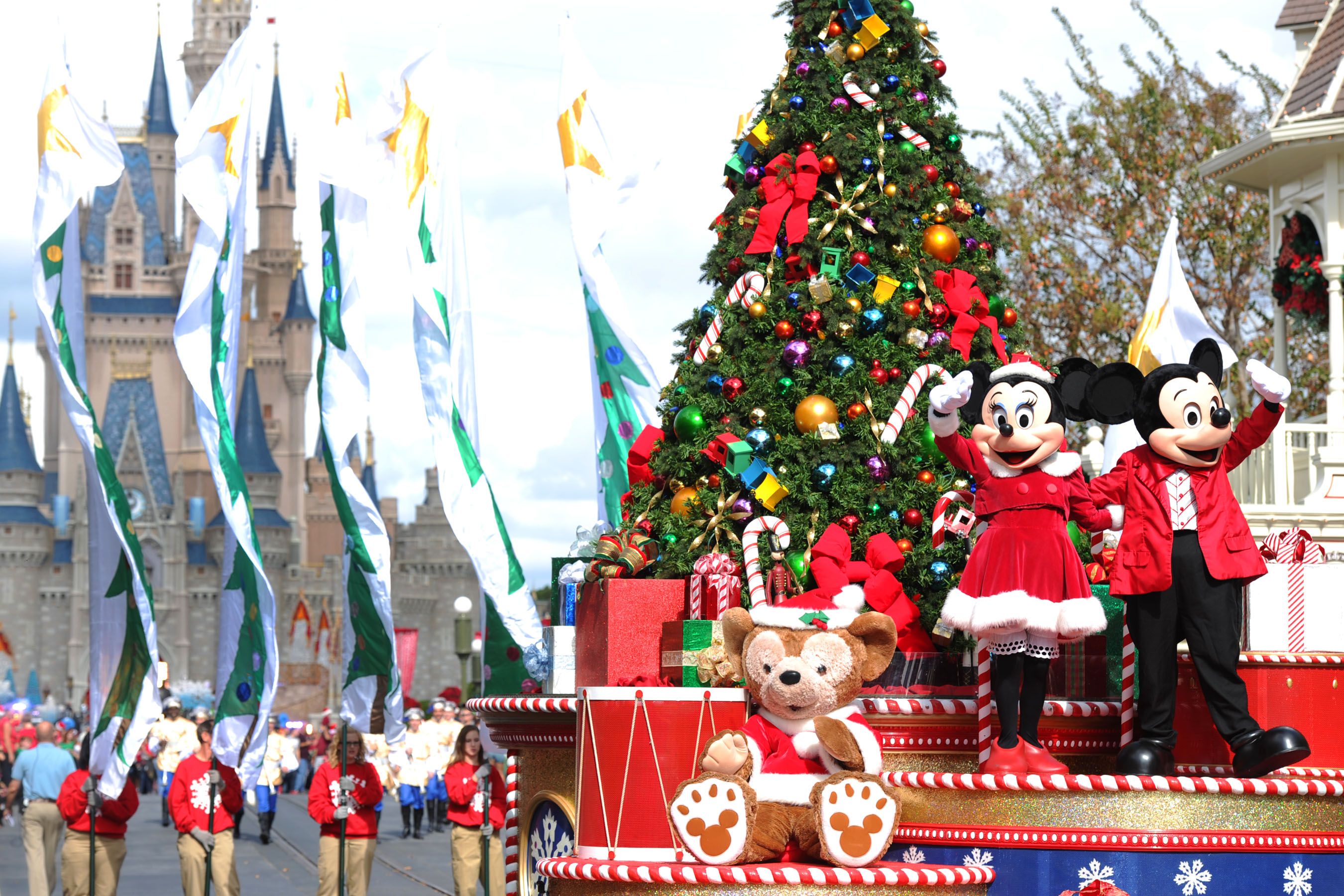 Walt Disney World Christmas Day Parade 2021