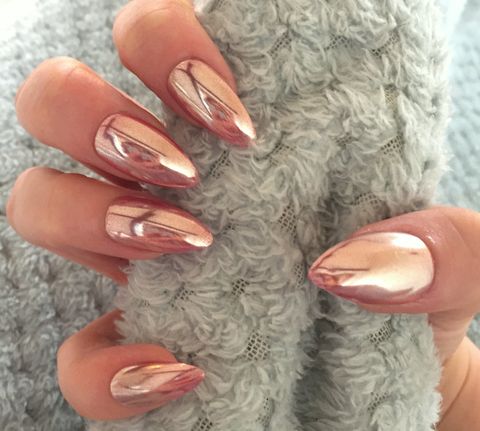 21 Chrome nails - From mirror nail polish to acrylic nail ideas