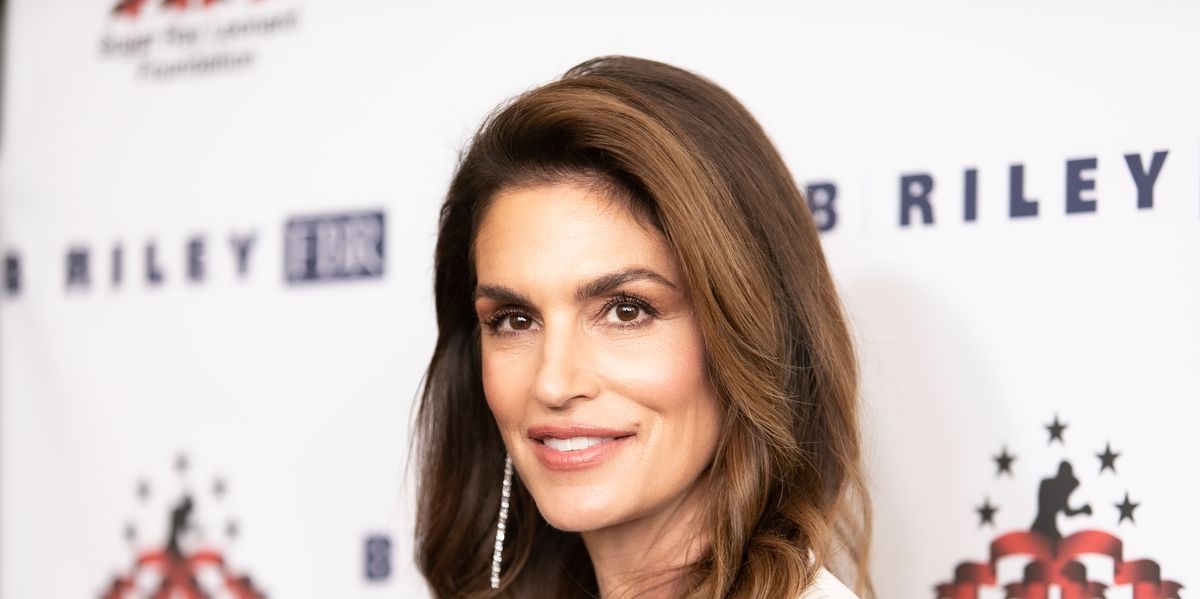 Cindy Crawford Reveals The Simple Move That Gives Her Rock Solid Abs At 53