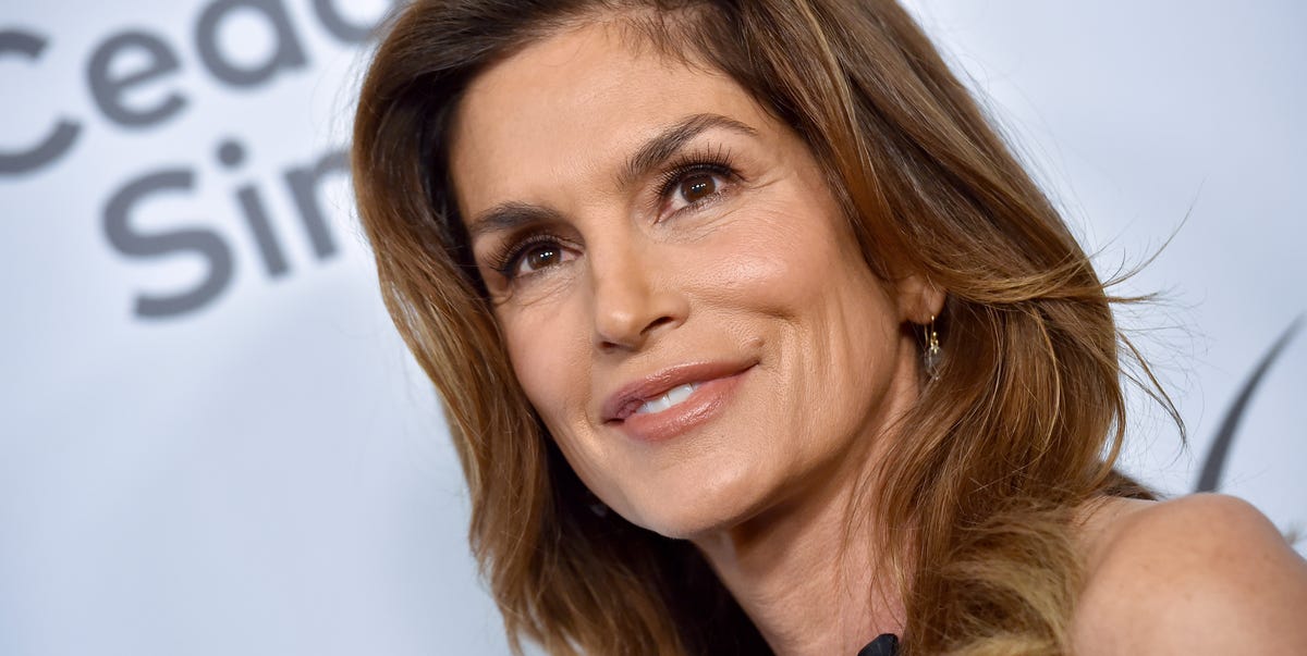 Cindy Crawford’s Best Makeup Goods for a Youthful Glow at 55