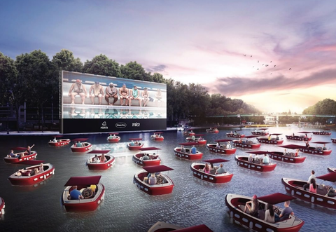 cine sobre el río sena en parís