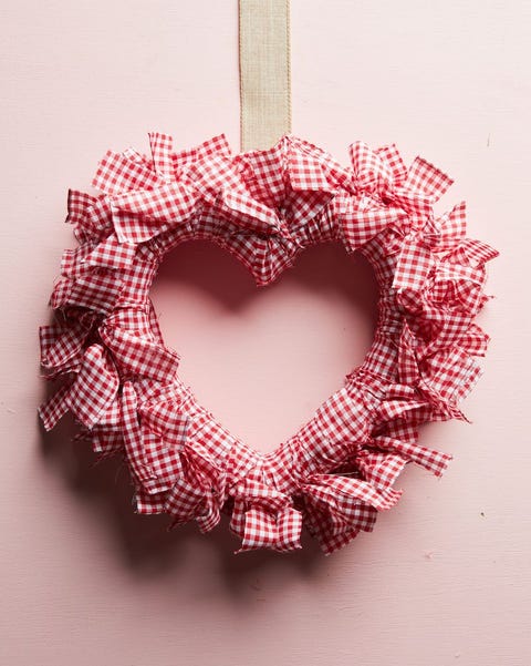 22 DIY Valentine's Wreaths - Heart Shaped Wreaths for Front Door