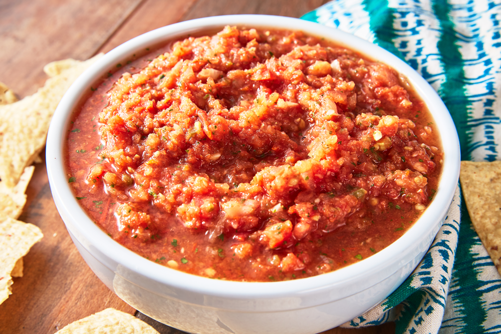 This Easy Homemade Salsa Is A Million Times Better Than The Jarred Stuff
