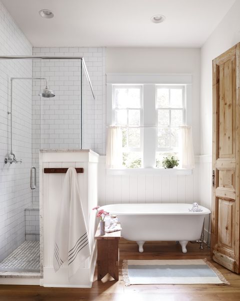 Clawfoot Tub Ideas For Your Bathroom, Antique Bathtubs With Claw Feet