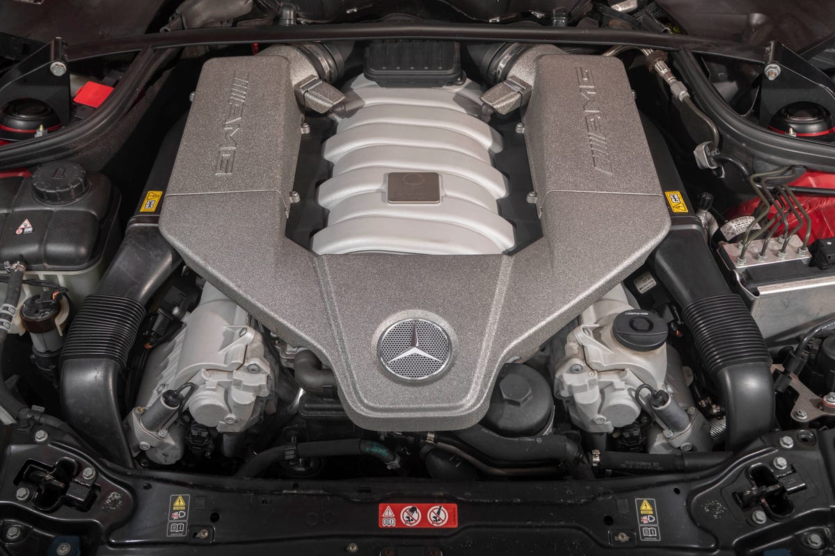 az-news-ai.blogspot.com - Mercedes-Benz Has Reportedly Suspended Sales of Most V-8s for 2022 - RoadandTrack.com