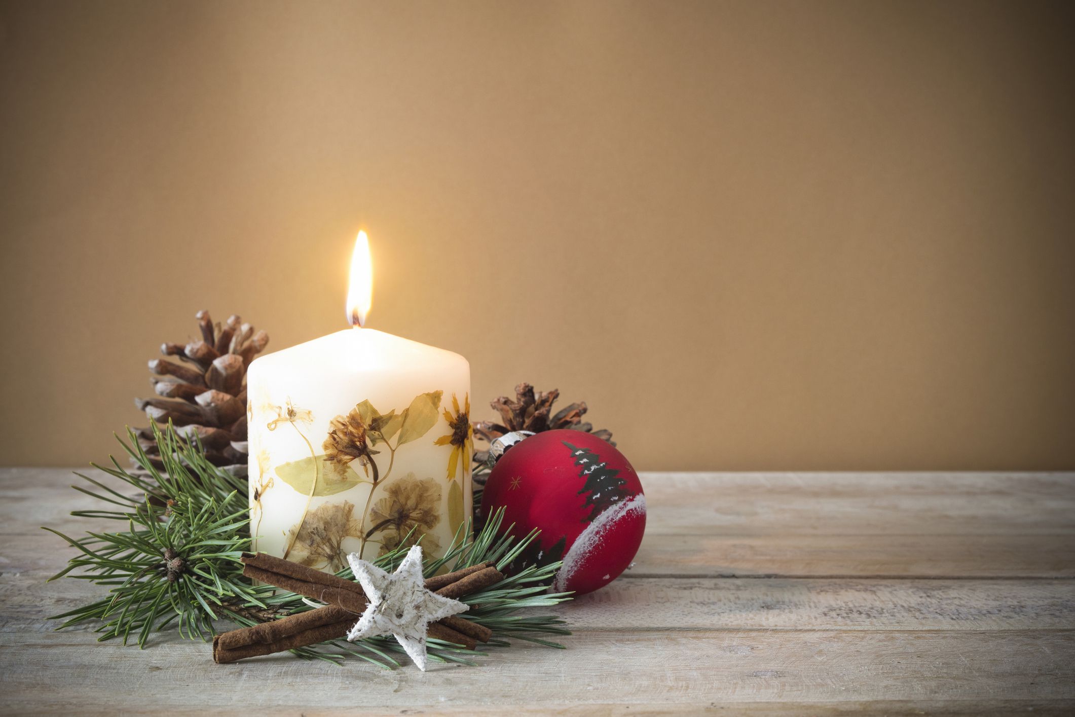 scented candles for the festive season