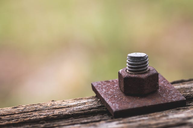 how to remove rusted bolts