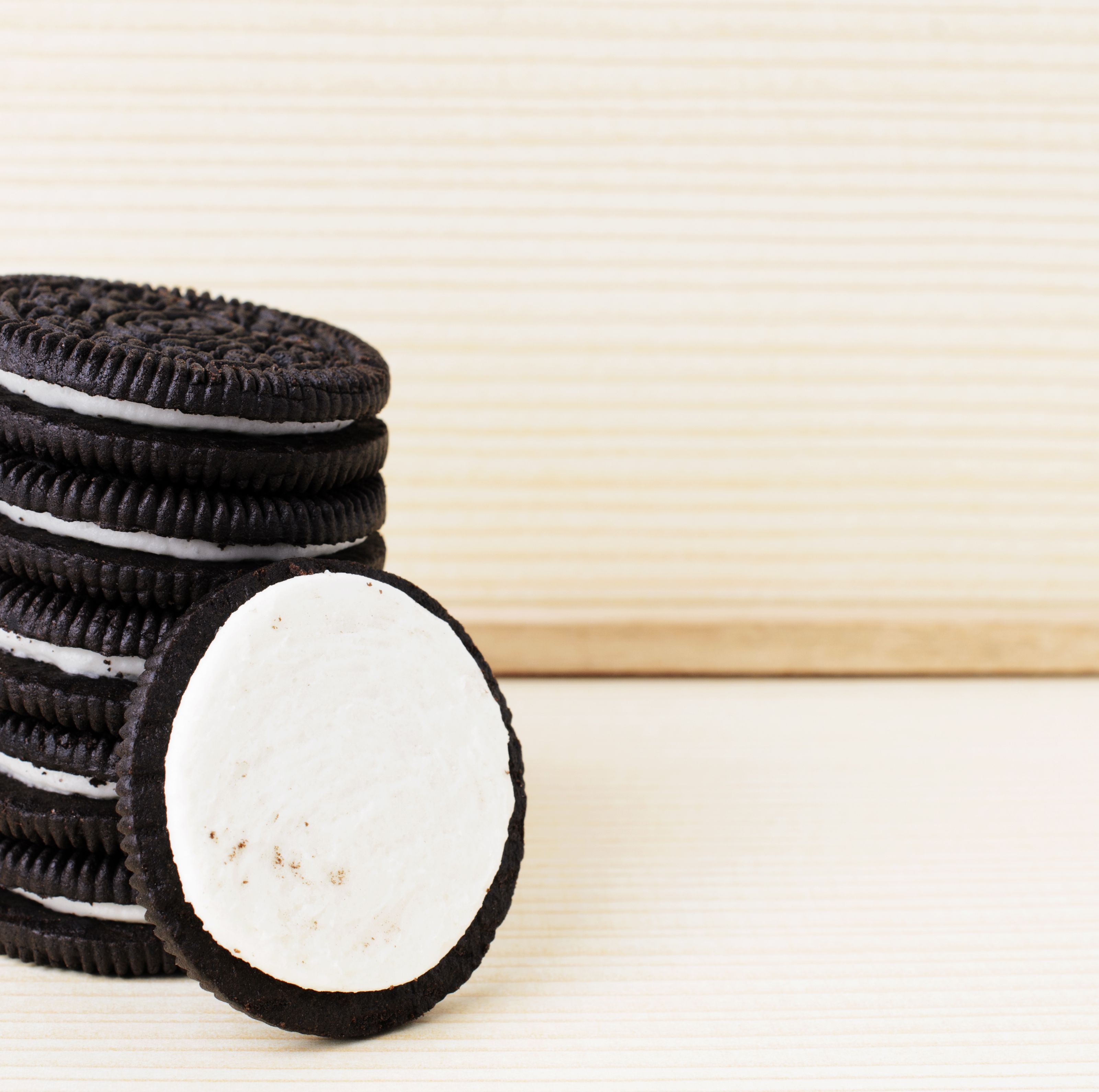 Why Oreo Cream Only Sticks to One Wafer When You Twist It Apart