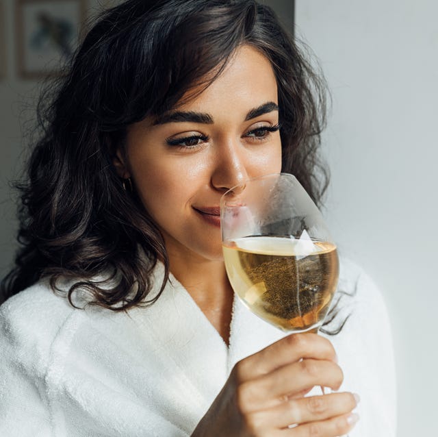 ファスティング中にお酒を飲んでもいいの ダイエットの妨げにならない飲み方とは ファスティング中にお酒を飲んでもいいの ダイエットの妨げにならない飲み方とは