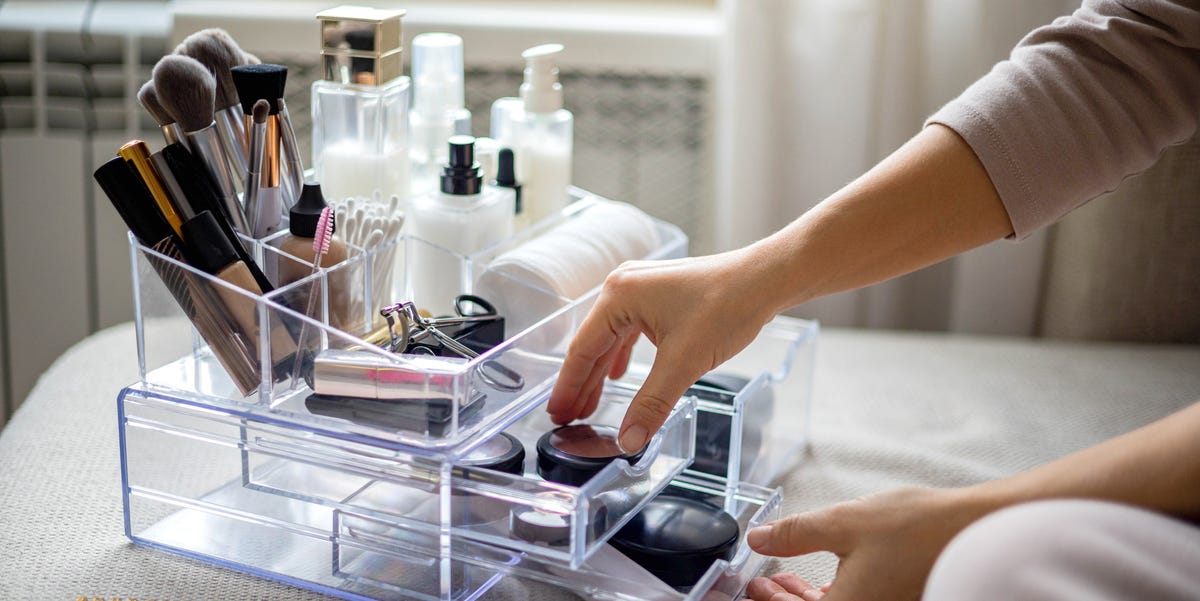 18 Best Makeup Organizers – 2022