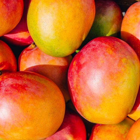 closeup of mangoes, mango fruit, tropical fruit