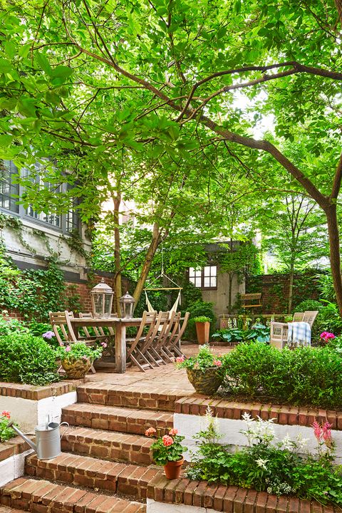 18 Creative Small Garden Ideas - Indoor and Outdoor Garden ...