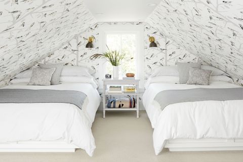13 Colors That Go With Gray Best To Walls - What Color Bedding Goes With Dark Grey Walls