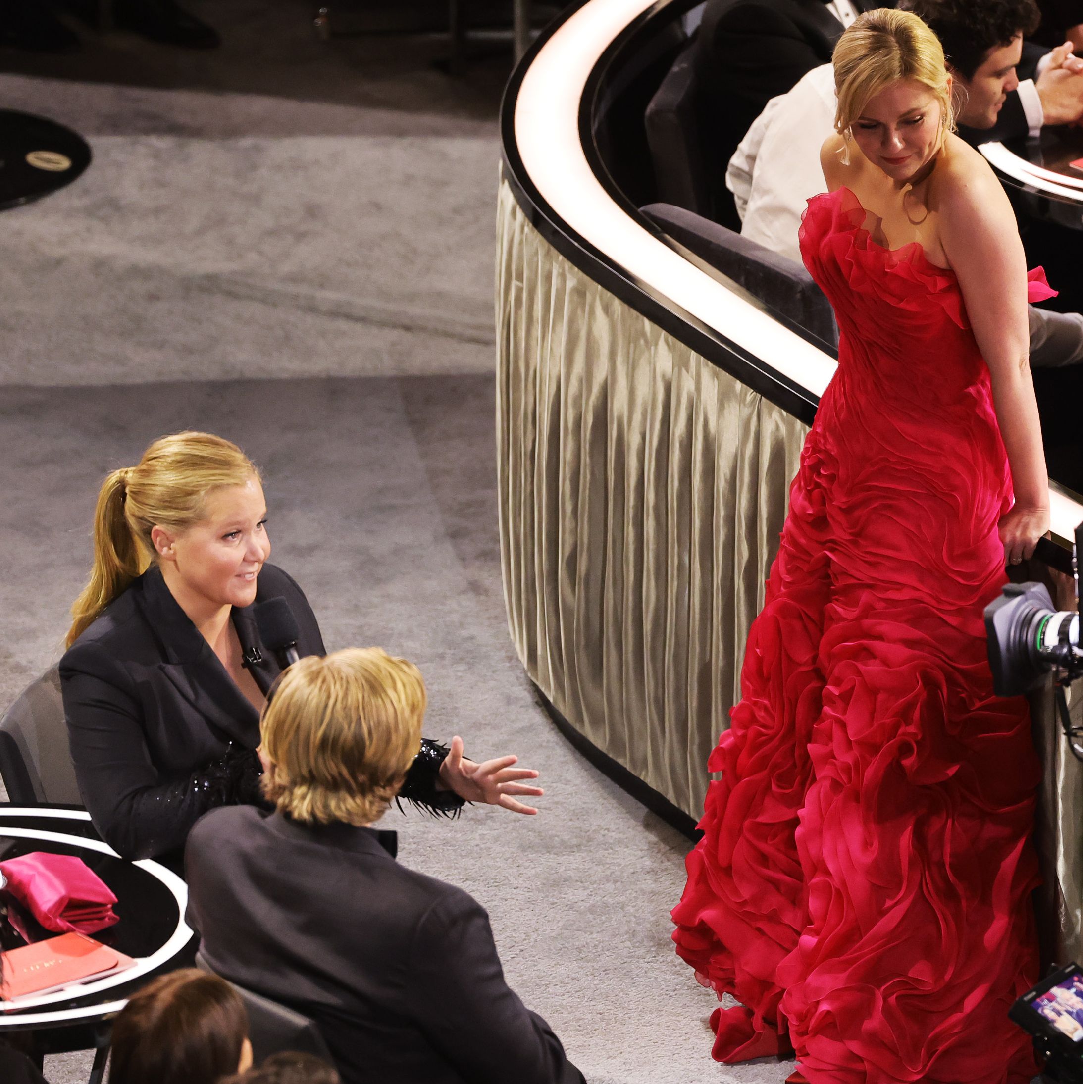 Amy Schumer Addresses Claim She Disrespected Kirsten Dunst at the Oscars