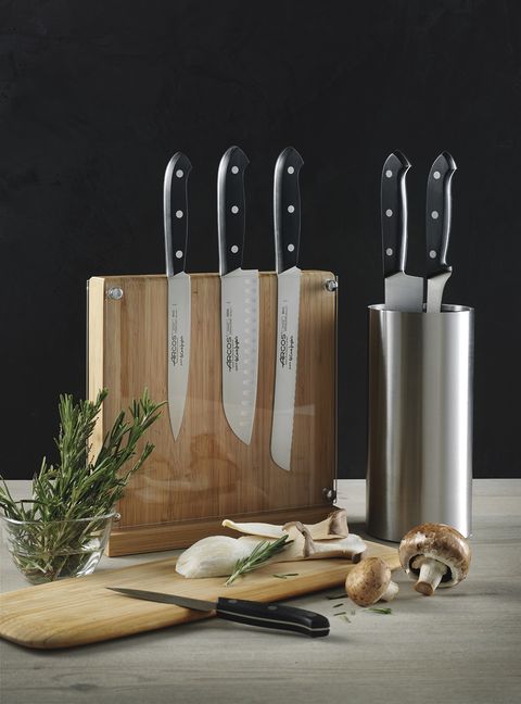 Cutlery, Cutting board, Kitchen knife, Kitchen utensil, Knife, Plant, Tableware, 