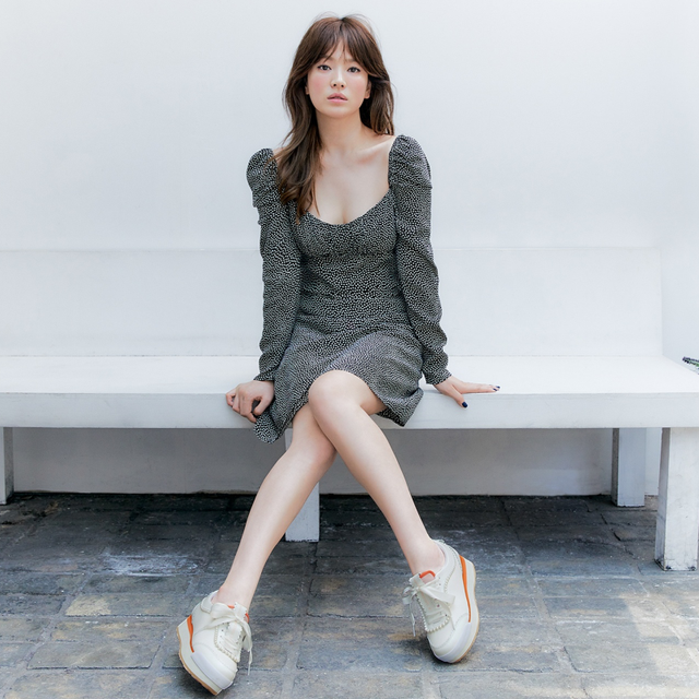 宋慧喬示範嬌小女生的球鞋 低跟鞋穿搭 喬妹同款氣質女鞋哪裡買 一次替你找出來 宋慧喬示範嬌小女生的球鞋 低跟鞋穿搭 喬妹同款氣質女鞋哪裡買 一次替你找出來