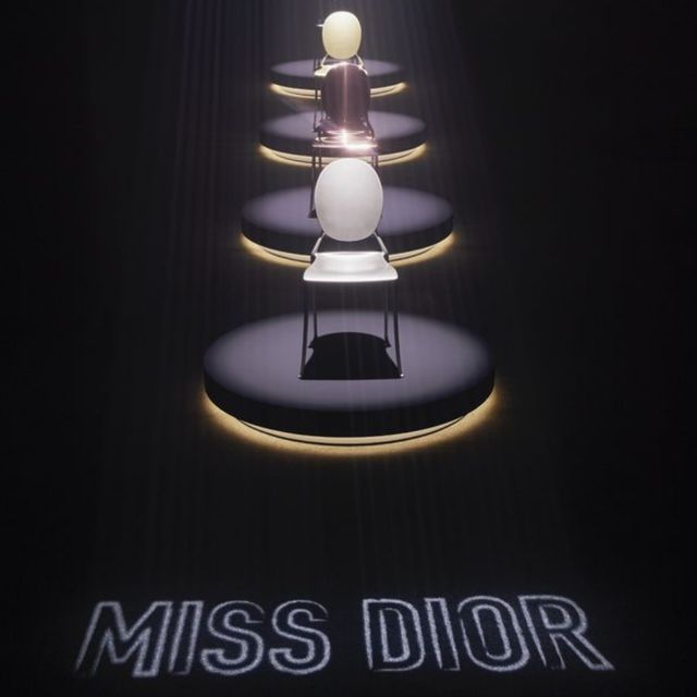 dior圓背椅新作miss dior上市，設計歷史、價格公開