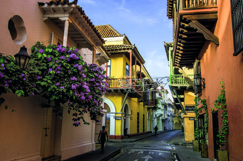 Spanish colonial architecture of Old City (Ciudad Vieja), Cartagena, Colombia