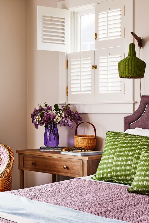 20 Colors That Go With Purple Best Color Combinations - What Color Comforter Goes With Light Purple Walls