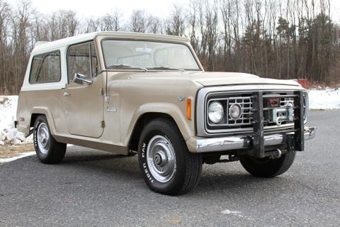 You Must Buy This '72 Jeep Commando, The Least Jeep-Looking Jeep Ever Made