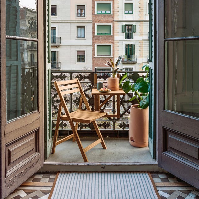 silla y mesa plegables para balcones