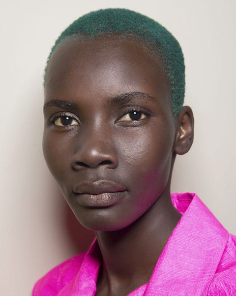 34 Scary Halloween Hairstyles - Halloween Hair Ideas From The Runway 34 Scary Halloween Hairstyles - Halloween Hair Ideas From The Runway