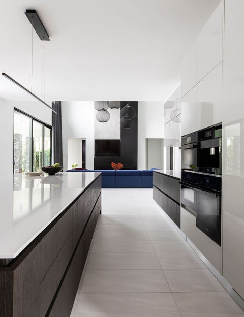 29 Minimalist Kitchen Ideas - Tips for Designing a Minimalist Kitchen