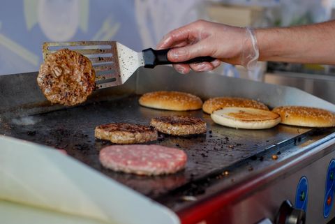 Cooking burgers in a fastfood