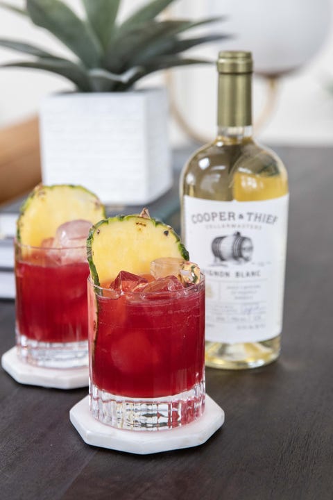 Drink, Alcoholic beverage, Distilled beverage, Liqueur, Classic cocktail, Cocktail garnish, Punch, Food, Cocktail, Ingredient, drink, alcoholic beverage, distilled beverage, liqueur, classic cocktail, cocktail garnish, punch, food, cocktail, ingredient,