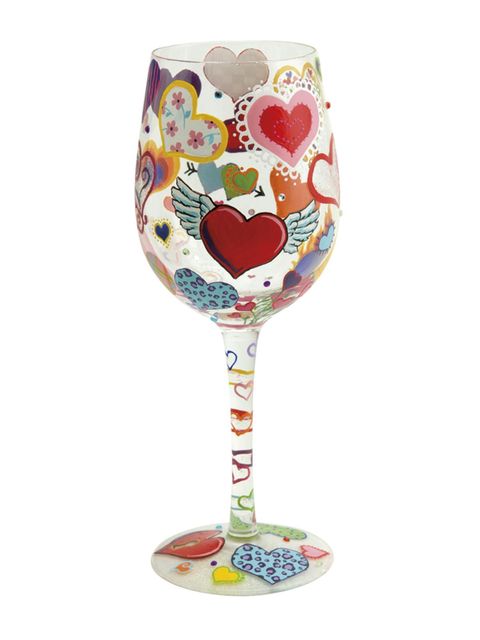 Copa de vino decorada con corazones