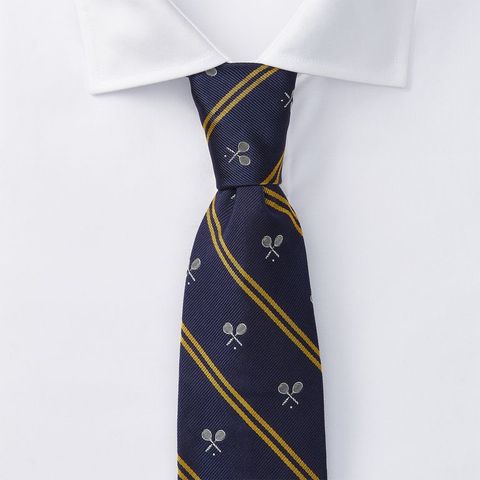 Cómo la corbata adecuada según traje